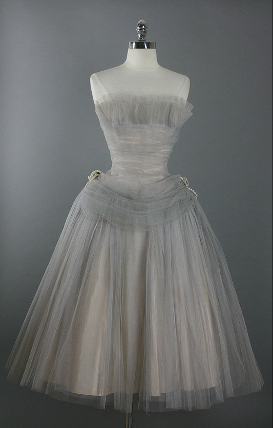 Tulle Beaded Corset Homecoming Dress , Stunning Gray Short Prom Dress RS2133