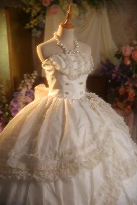 White strapless fitted waist lace-trimmed ball gown/bridal dress R7276