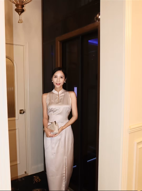 White sleeveless fitted waist elegant classic midi-length ball gown R6862