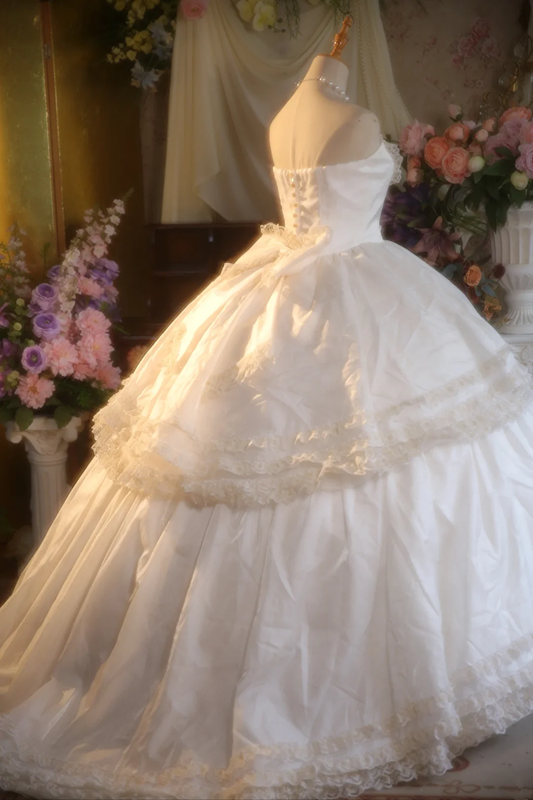 White strapless fitted waist lace-trimmed ball gown/bridal dress R7276