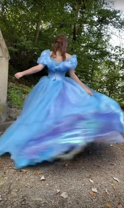 Blue princess dress with slim waist and puffy skirt, prom dress R5354