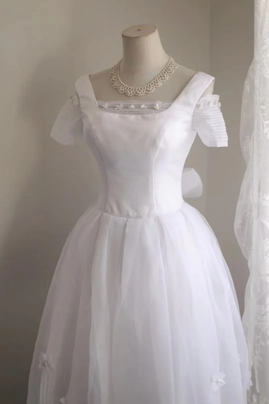 White square-neck, fitted waist, classic and elegant long ball gown/bridal dress R6744