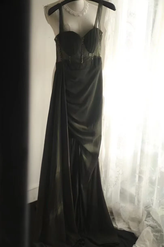 Black halter-neck fitted long ball gown R6783