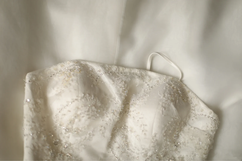 Ivory white halter-neck fitted waist slim beaded midi ball gown R6823