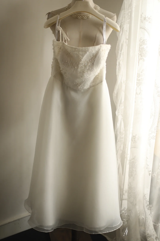 Ivory white halter-neck fitted waist slim beaded midi ball gown R6823