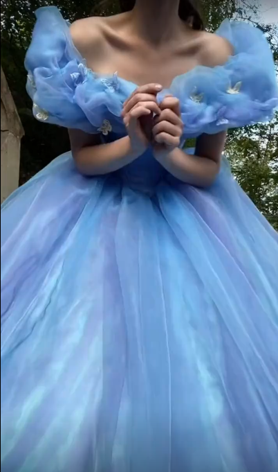 Blue princess dress with slim waist and puffy skirt, prom dress R5354