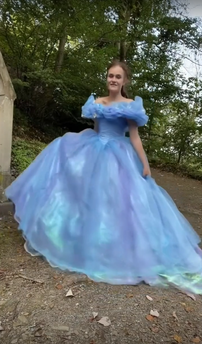 Blue princess dress with slim waist and puffy skirt, prom dress R5354