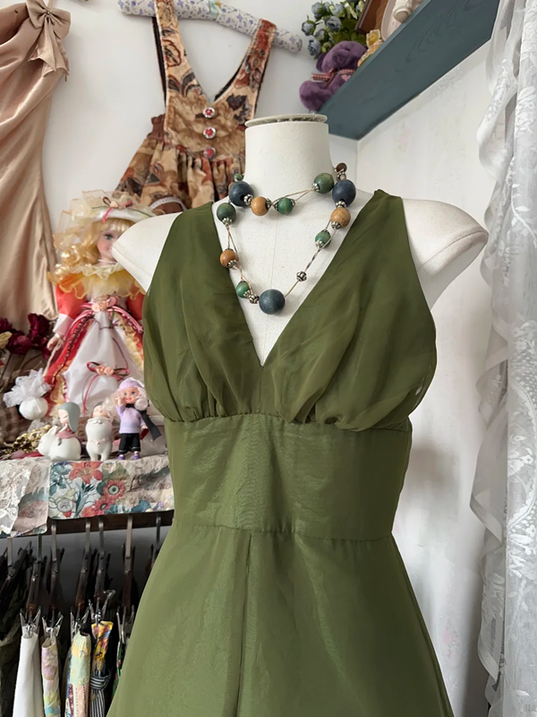 Dark green halter-neck fitted A-line elegant ball gown R6366