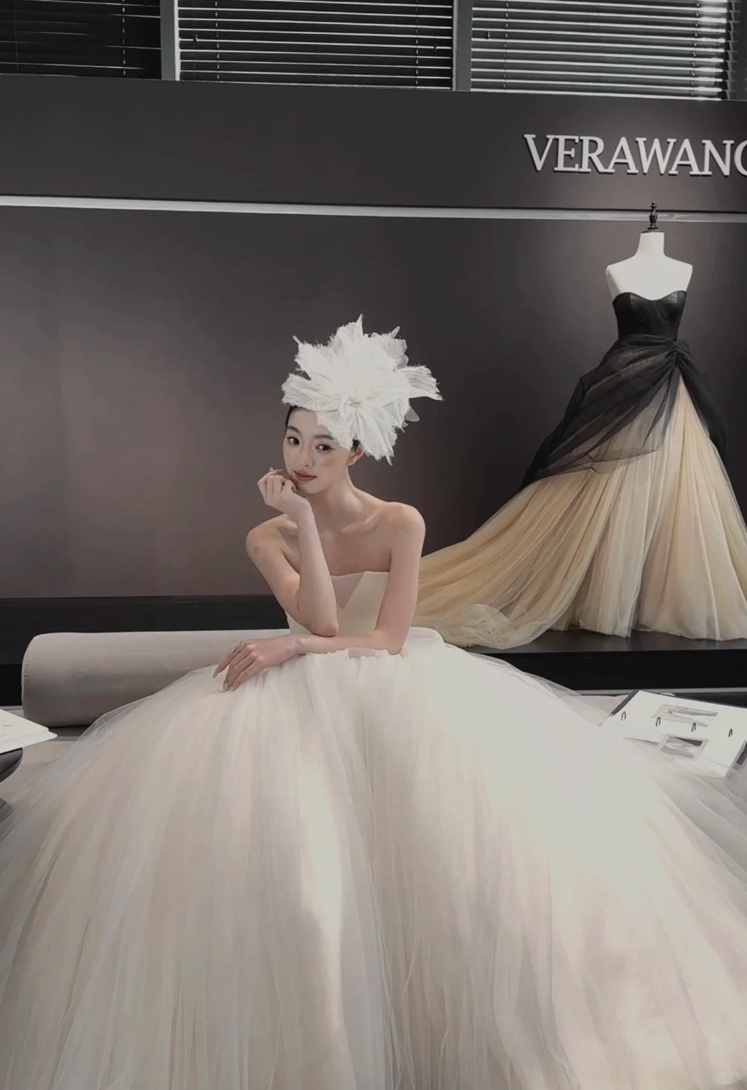 White tube top waist fluffy skirt tulle bridal dress R6047