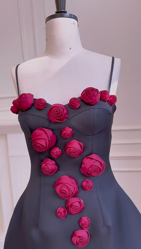 Black suspender skirt with red three-dimensional rose design, slim waist A-line skirt, homecoming dress R5035