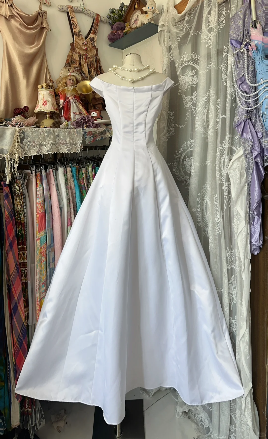 White satin slim waist elegant A-line maxi ball gown R6167