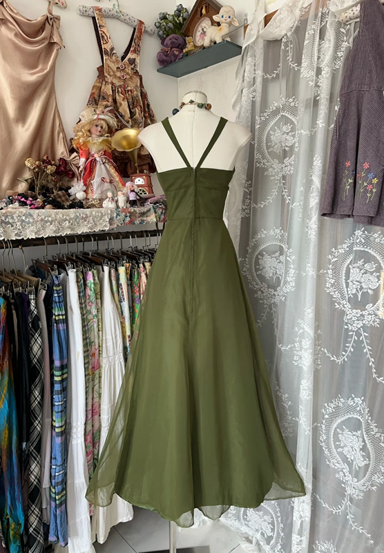 Dark green halter-neck fitted A-line elegant ball gown R6366