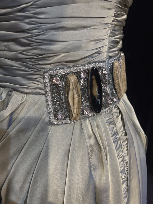 Light gray tube top pleated waist satin hip-length asymmetrical skirt homecoming dress R4995