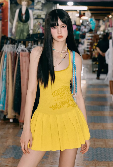 Yellow Halter Neck Mini Dress With Rose Embroidery And Pleated Skirt R9284