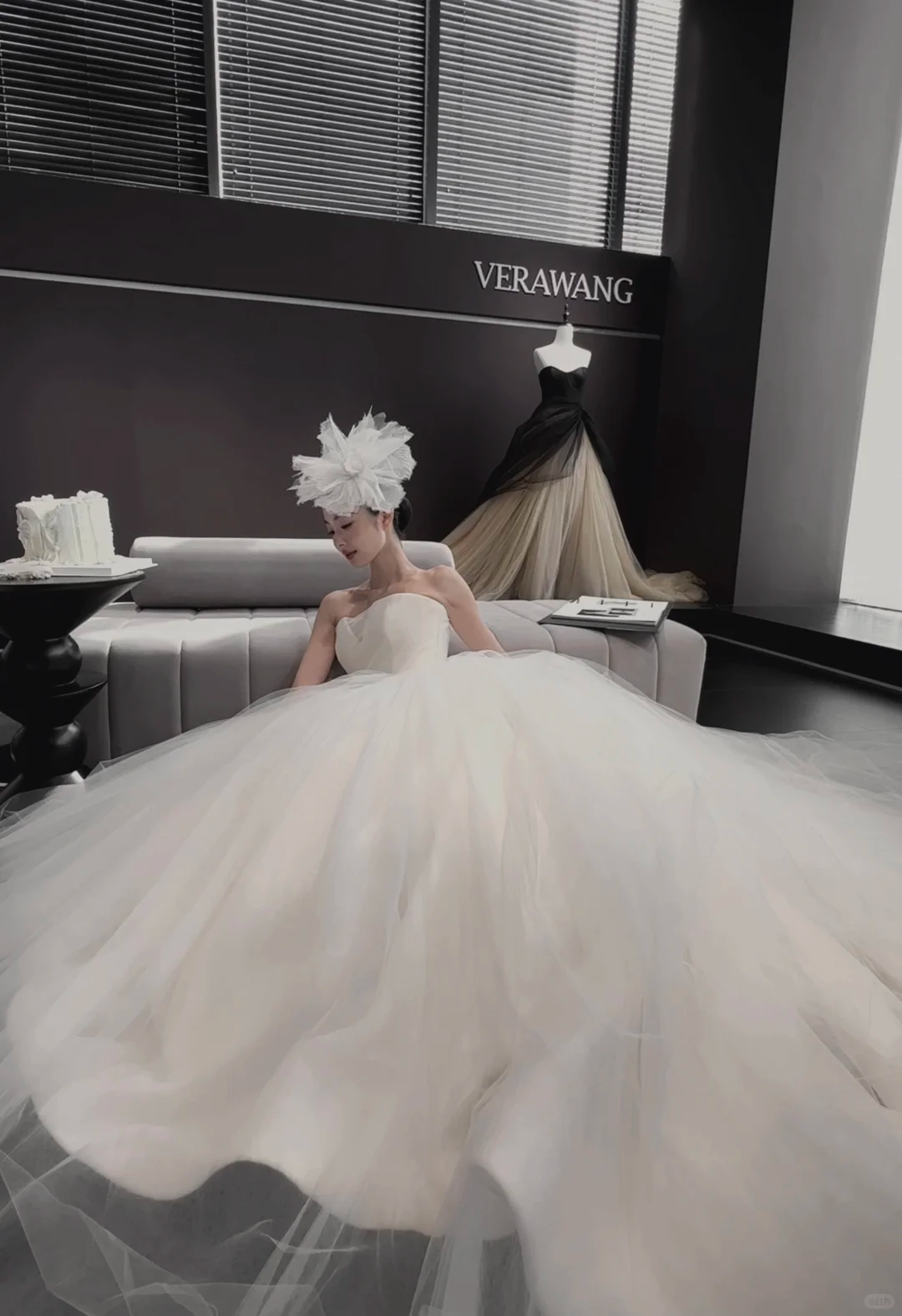 White tube top waist fluffy skirt tulle bridal dress R6047