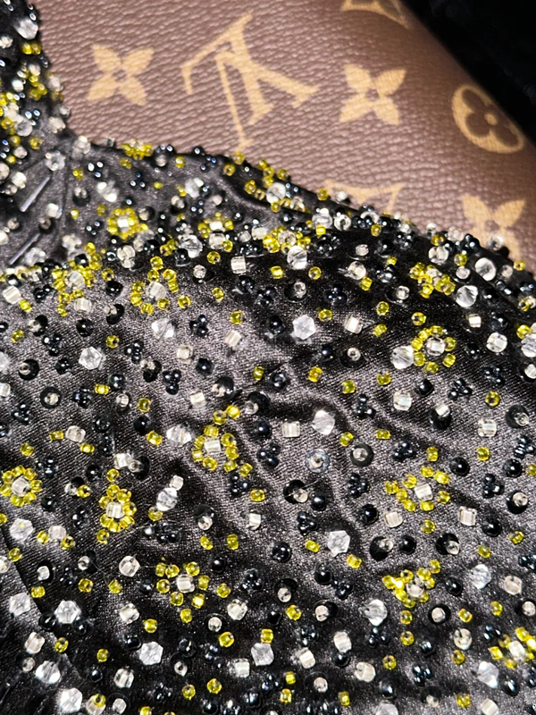 Black strapless fitted waist slim-fitting ball gown with yellow skirt R7005