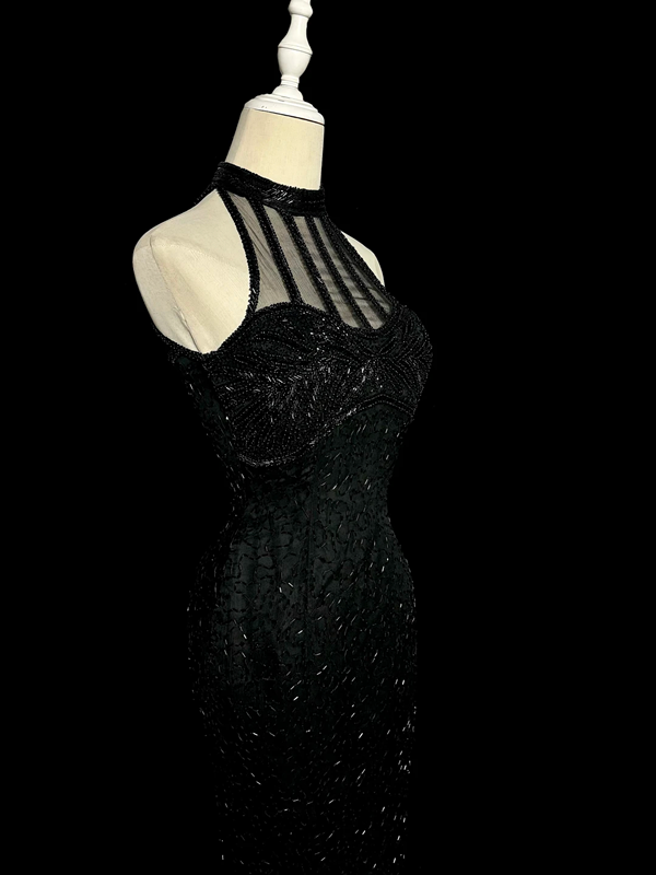 Black halter-neck, fitted waist, and bodycon sexy ball gown R6606