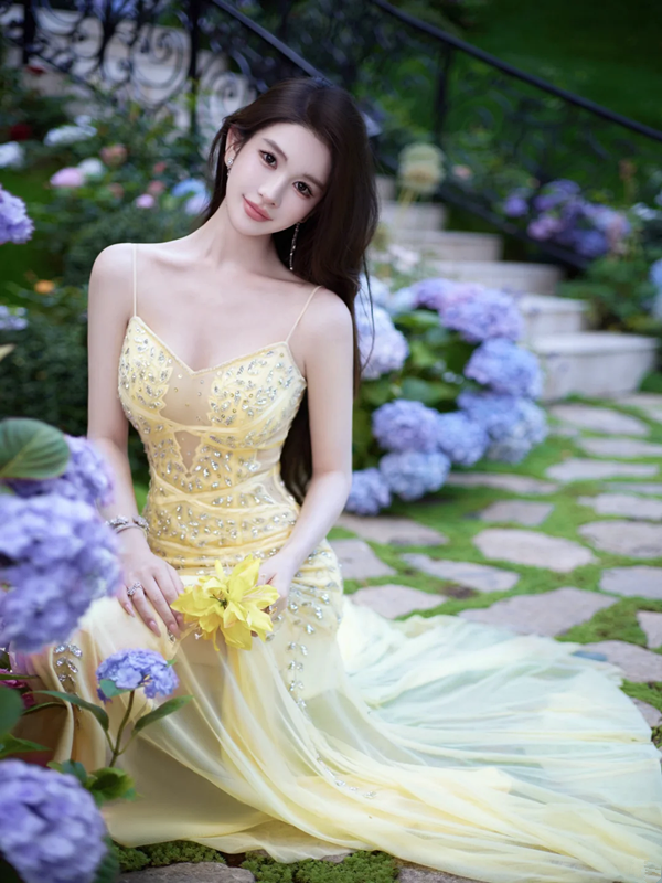 Yellow Spaghetti Strap Waist-Cinched Fitted Mermaid Hem Prom Dress R7085