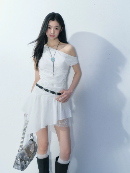 White Off-Shoulder Mini Dress Women Ruched Waist Asymmetrical Hem Dress R9354