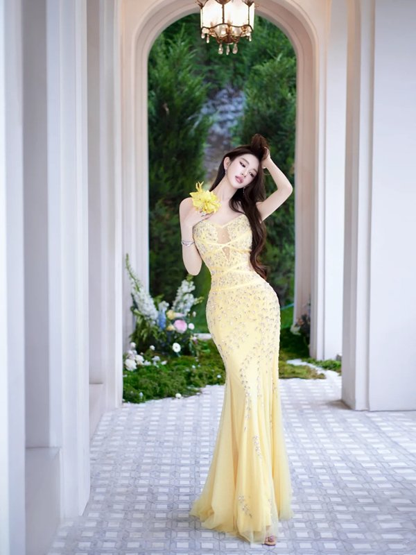 Yellow Spaghetti Strap Waist-Cinched Fitted Mermaid Hem Prom Dress R7085