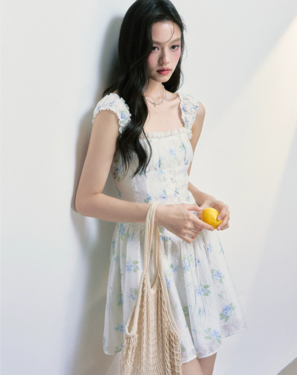 Summer Vacation Style Floral Mini Dress With Lace Trim And Square Neck R9431