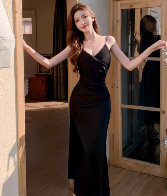 High-grade satin sexy V-neck dress 2025 new French slit irregular suspender skirt R1554