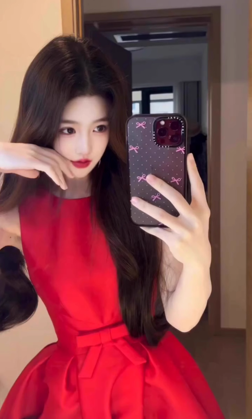 Red waist vest dress temperament dress puffy skirt R0548