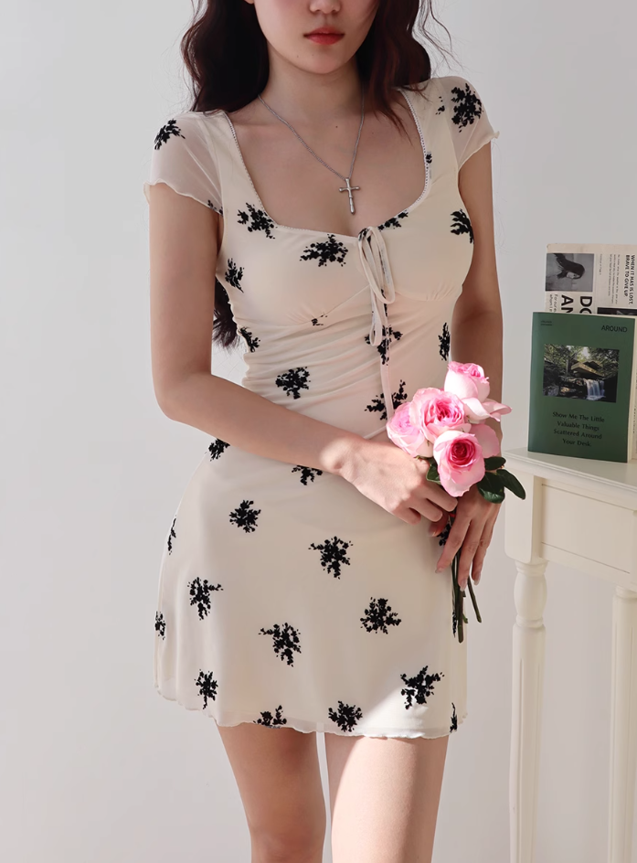 French retro square neck dress, slim fit and sexy hip hugging skirt, short skirt R2864