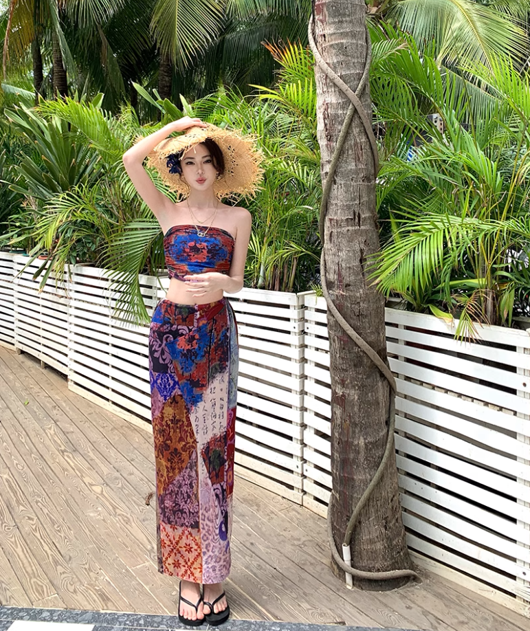 Holiday style retro print tube top vest irregular hip skirt two-piece set R0894