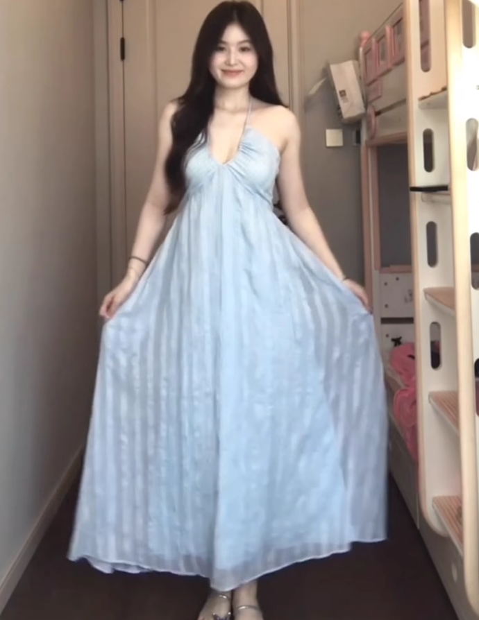 French forest style exquisite halter neck dress holiday style backless sling big swing skirt R1829