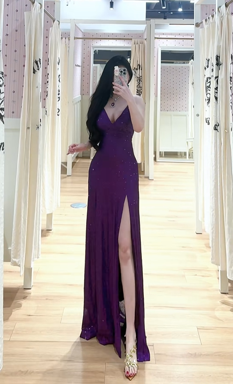 Purple halter-neck fitted long ball gown with slits and a sexy design R7891