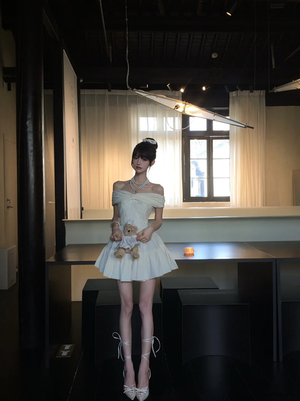 White gentle one-shoulder waist slim A-line short skirt homecoming dress R5092