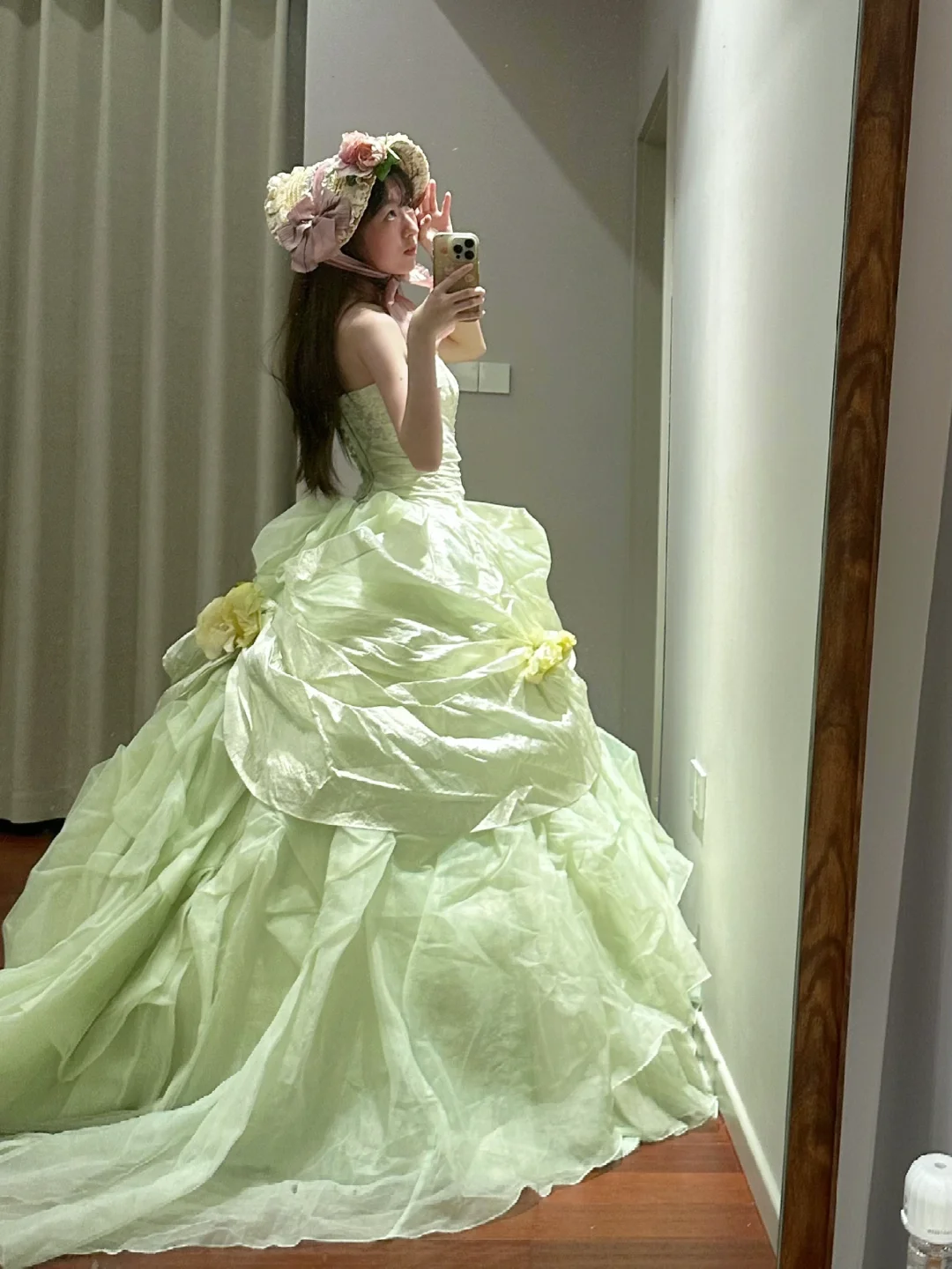 Light green strapless, fitted waist, full skirt, long ball gown R8841
