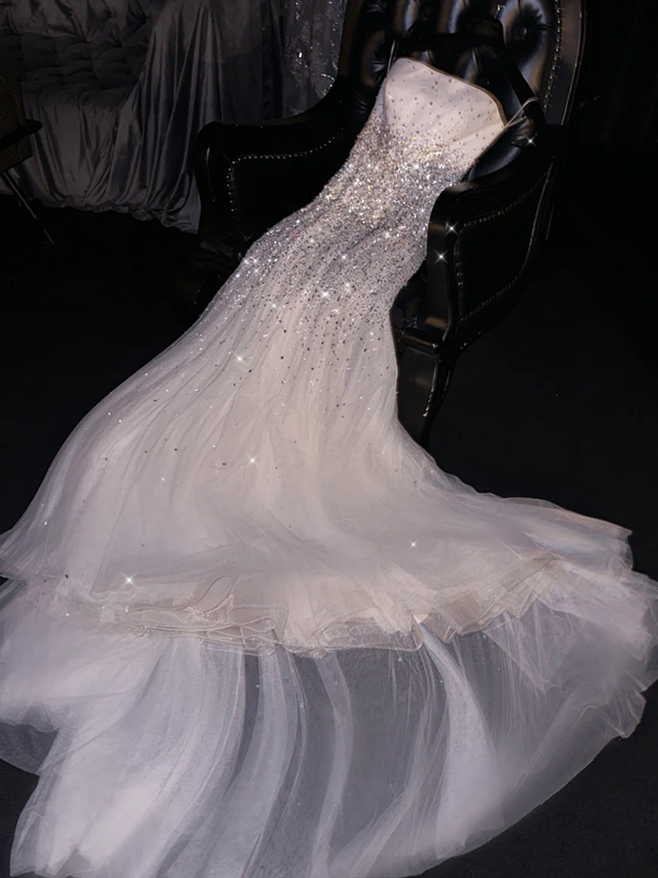 White halter-neck fitted long ball gown/bridal dress R8811