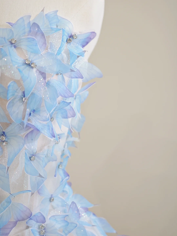 Light blue butterfly-embellished strapless A-line short ball gown R8470