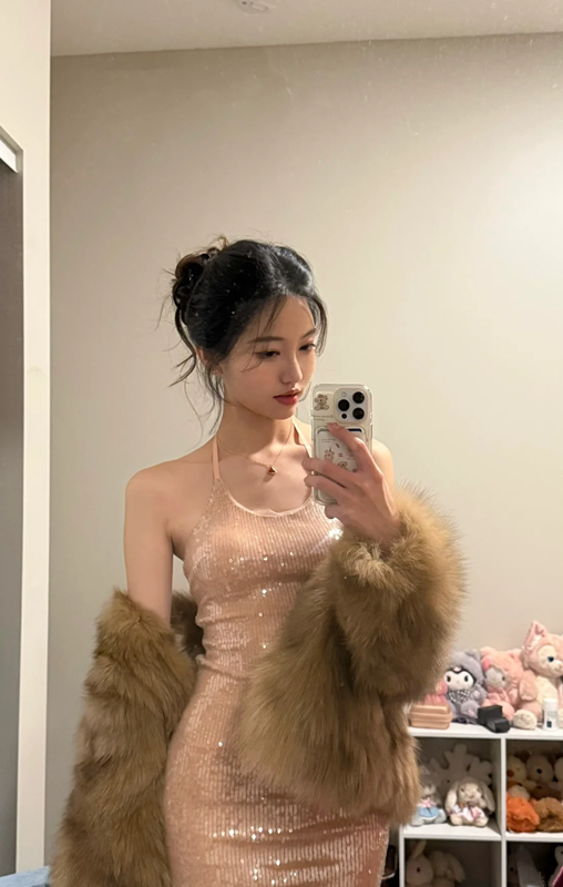 Light pink halterneck sequined slim waist and hip-hugging sexy long skirt prom dress R6106