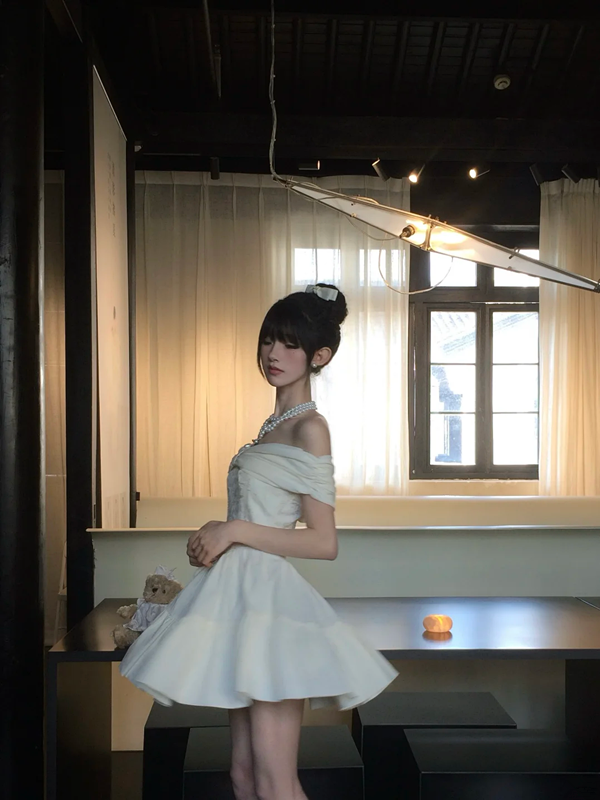 White gentle one-shoulder waist slim A-line short skirt homecoming dress R5092