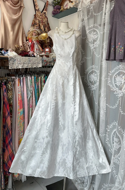 White suspender satin waist slim fit temperament A-line long skirt ball gown R6186