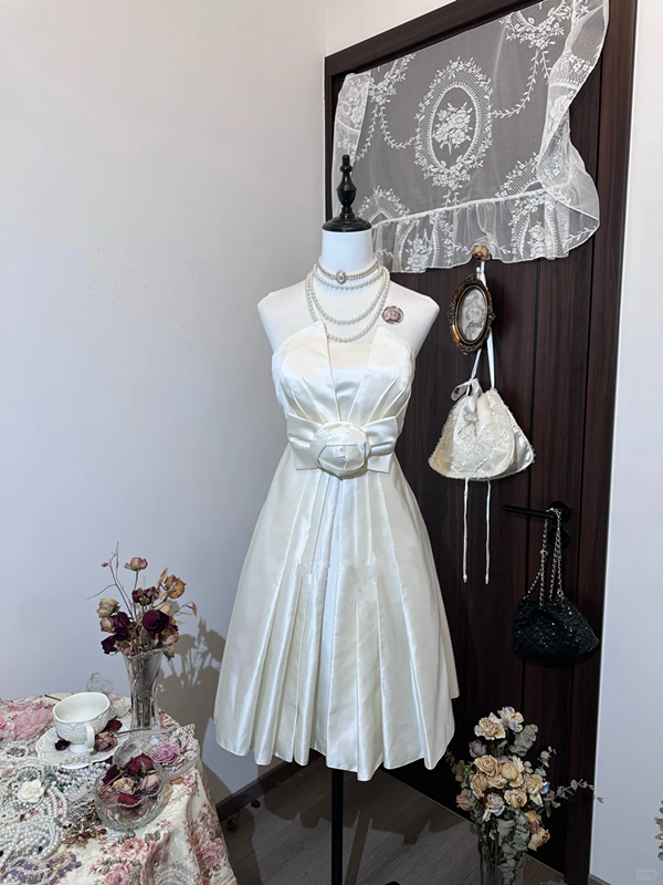 White satin tube top waist slim fit pleated long skirt homecoming dress R4363