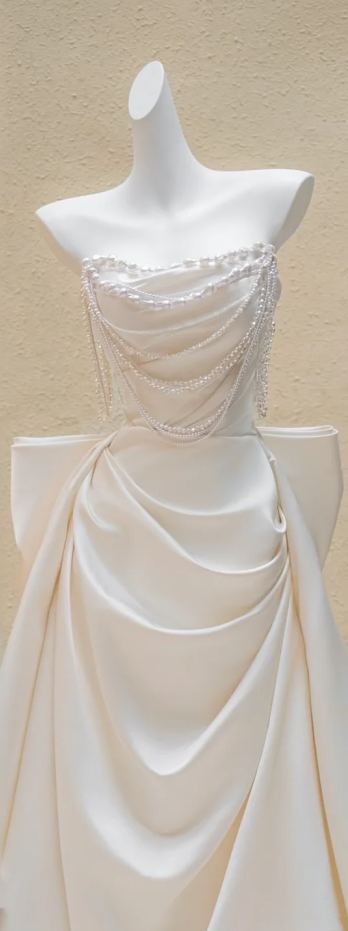 White Strapless Pearl Waist Slim Pleated A-Line Maxi Bridal Dress R5712