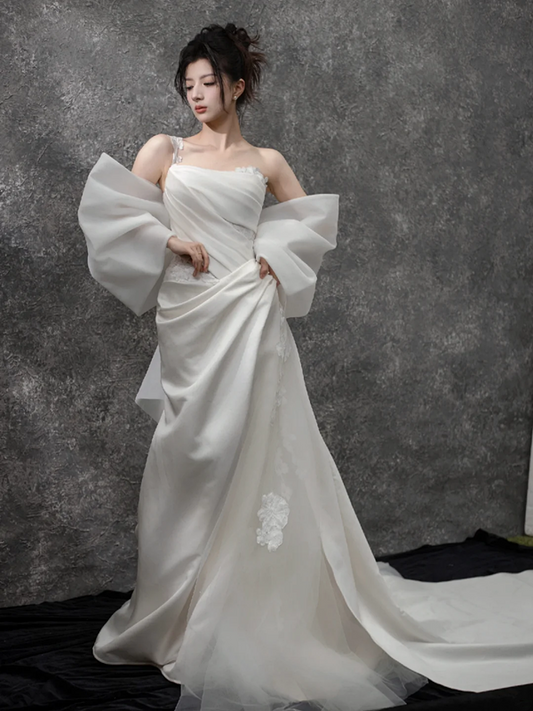 White one-shoulder satin waist slim pleated maxi bridal gown R5792