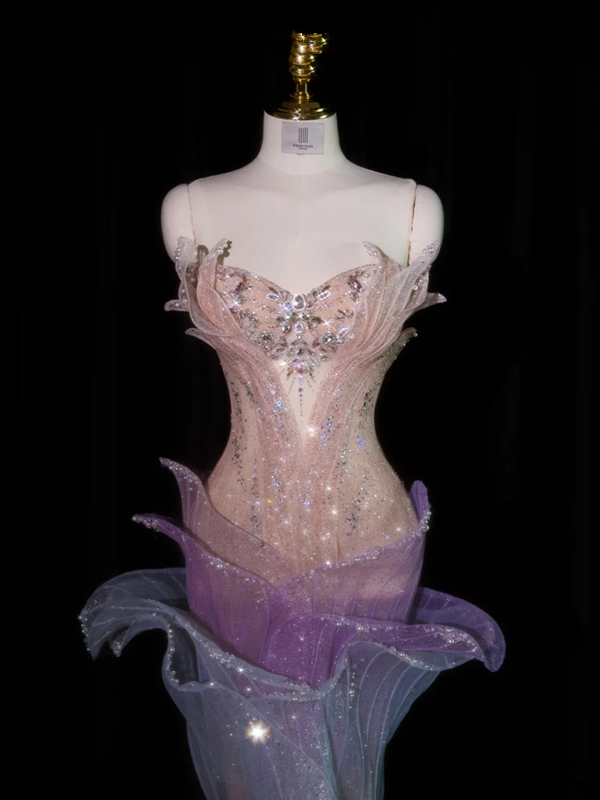 Light pink strapless fitted bodice with a light blue long skirt, a formal ball gown/bridal dress R8902