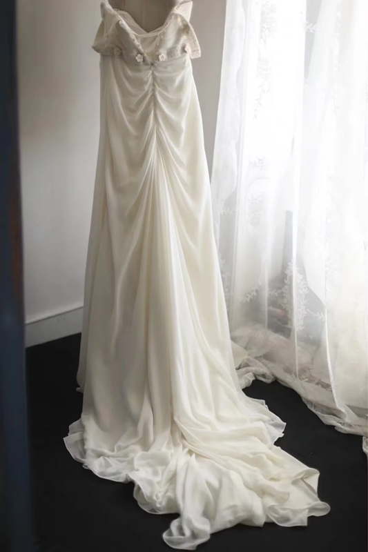 White halter-neck sequined fitted long ball gown R6746