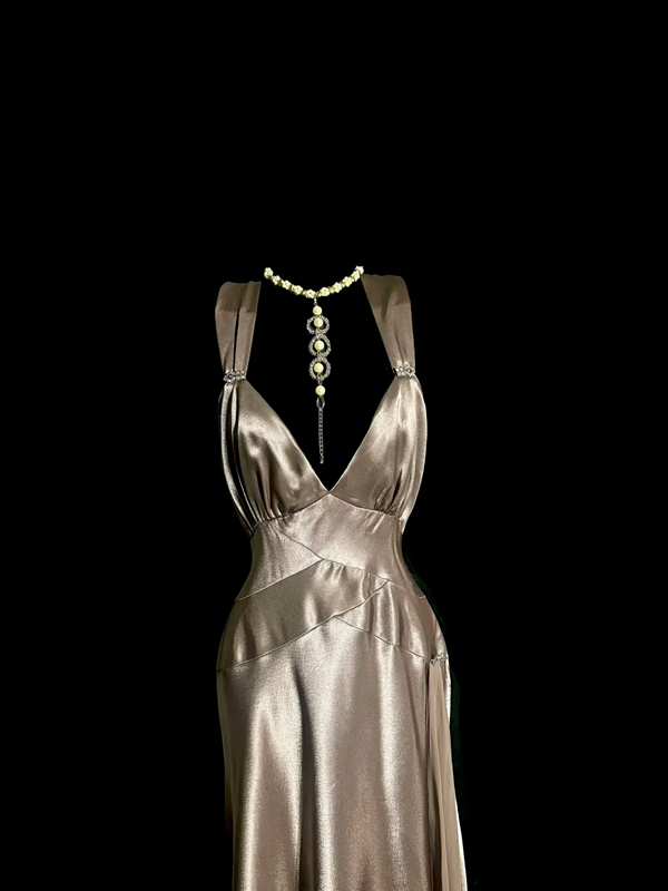 Champagne-colored halter-neck fitted sexy ball gown R6626