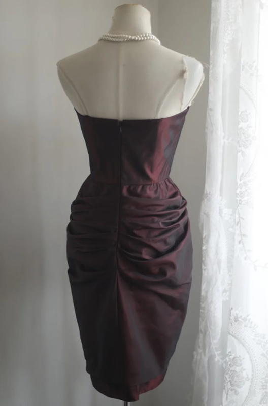 Dark red strapless, fitted waist, pleated short ball gown R6785