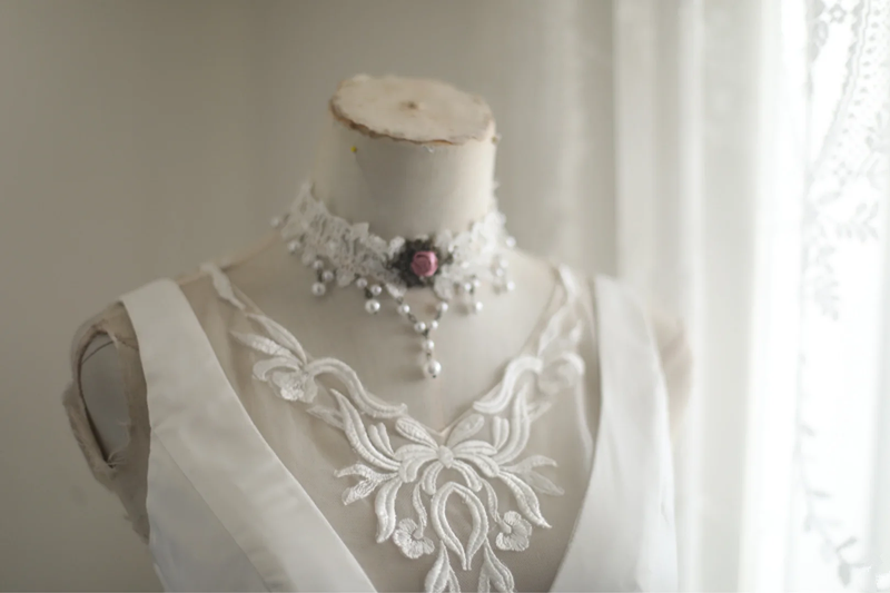 White sleeveless printed fitted waist bodycon sexy long ball gown/bridal dress R6825