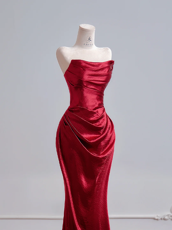 Deep red strapless, fitted waist, bodycon long sexy ball gown R8159