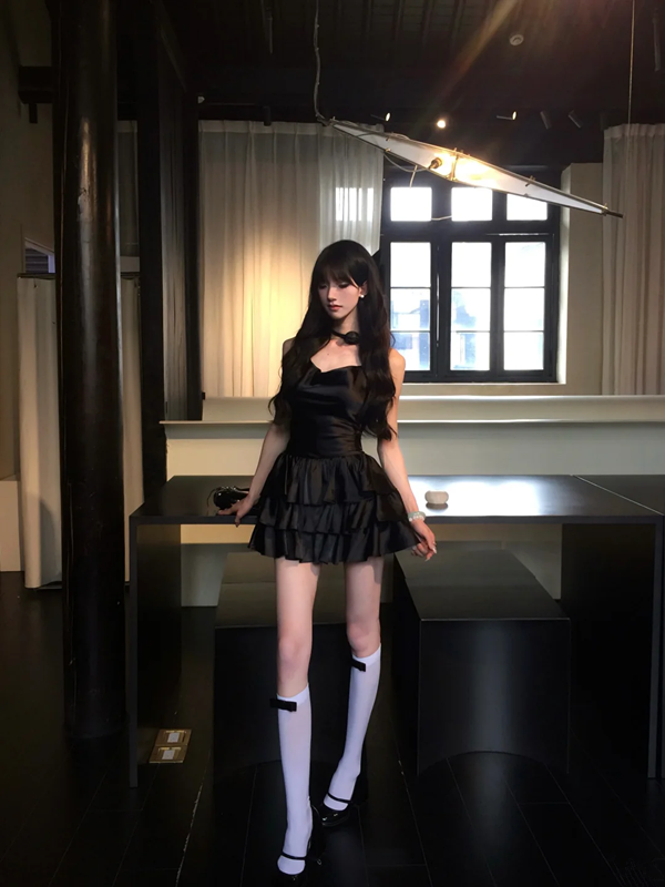 Black suspender satin waist slim cake skirt short skirt homecoming dress R5093