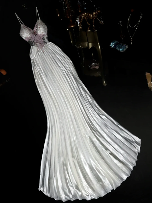 White halter-neck rhinestone-embellished fitted long ball gown R6905