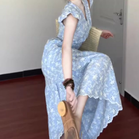 Blue v-neck floral dress with small flying sleeves, beautiful waist A-line beach dress R0781